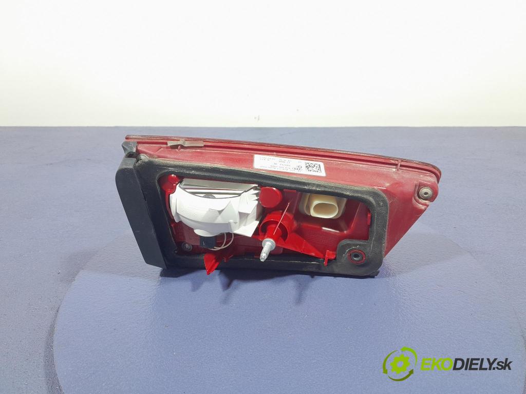 Audi A6 2011 svetlo / reflektor zad Prava: Vnútri: 4G9945094B