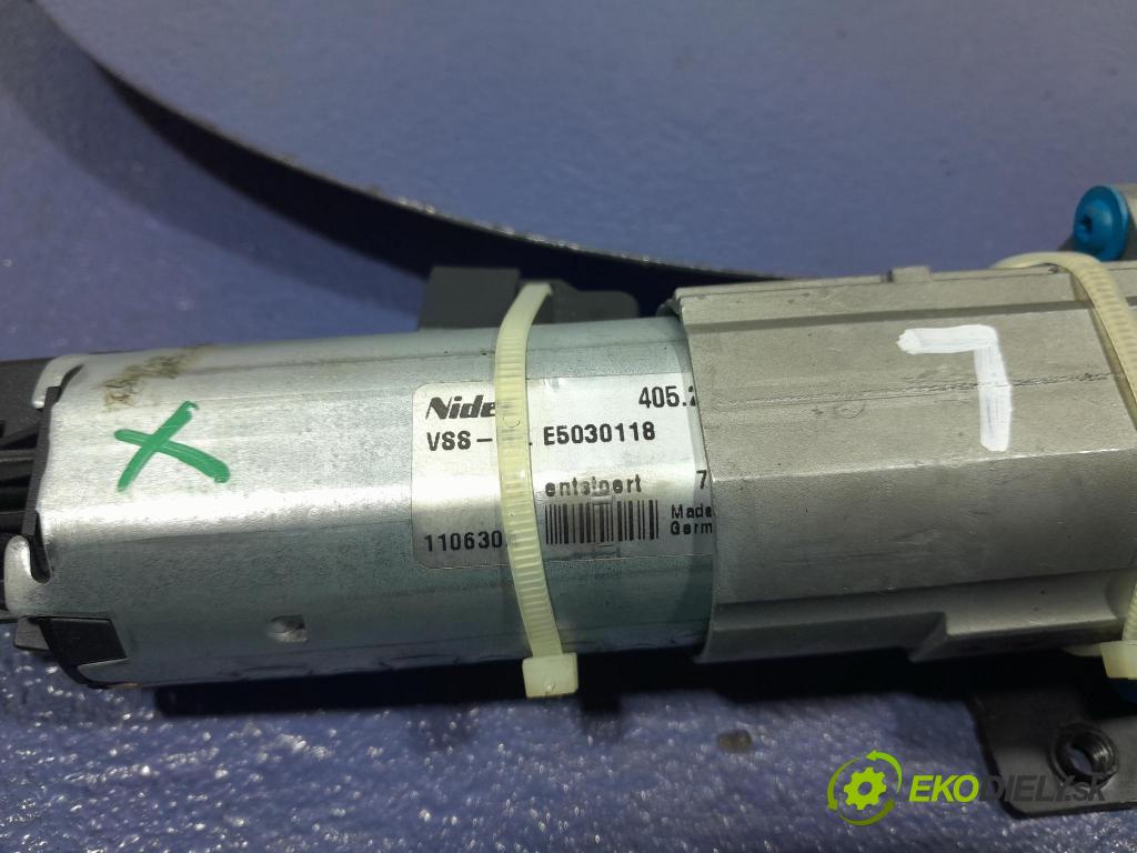 Audi A6 2011 Aktuátor: 4G9827851