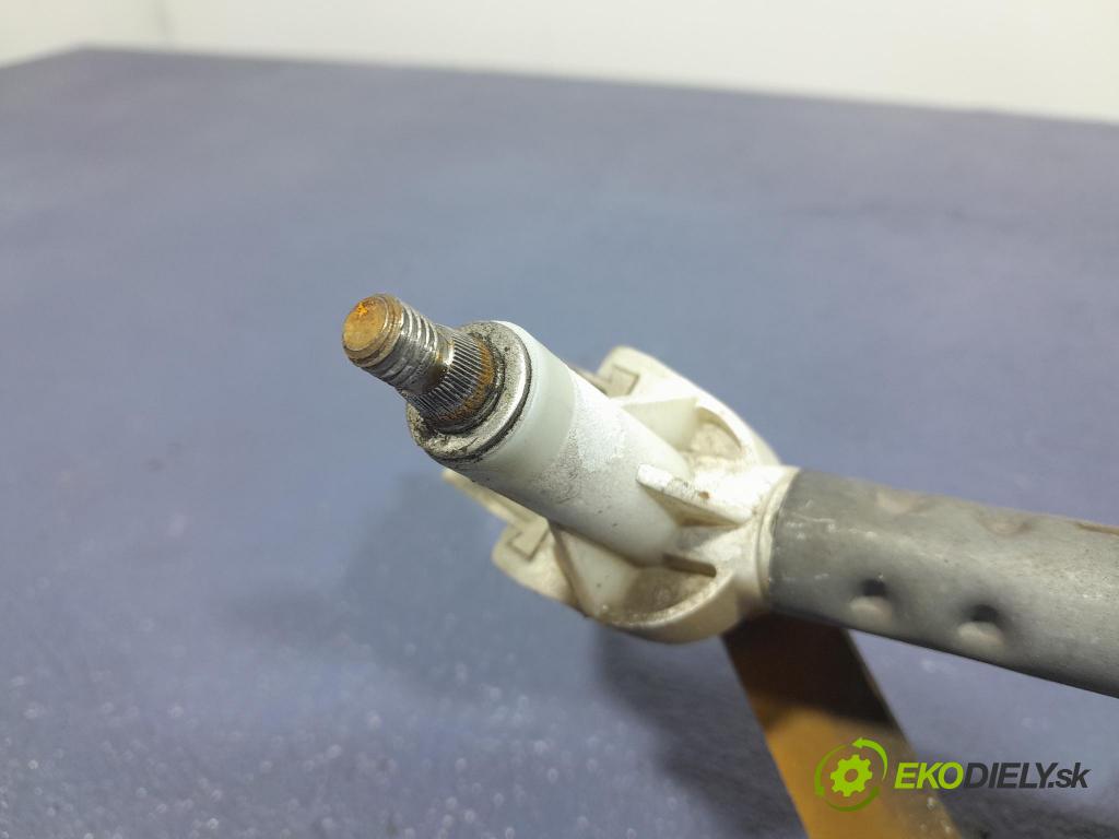 Suzuki Swift 2007 mechanismus motorek Stěrače: před