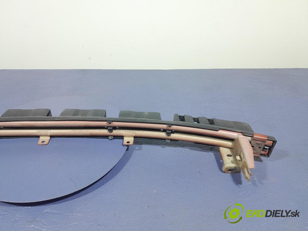 Suzuki Swift 2007 výstuha narazník Predné 