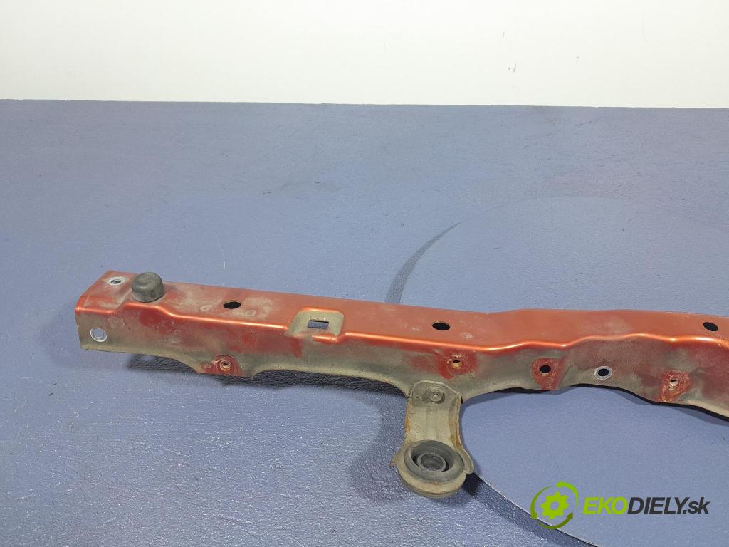 Suzuki Swift 2007 výztuha Čelní / stěna Přední