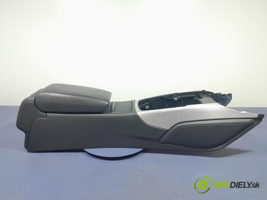 Audi A6 2011 operadlo