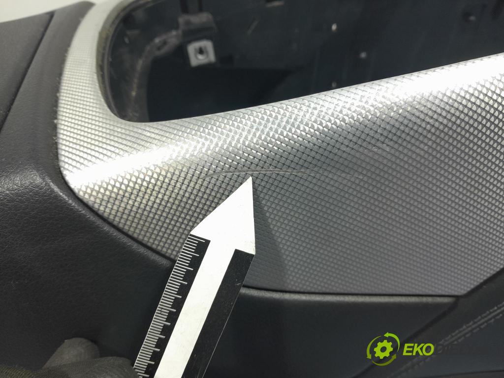 Audi A6 2011 operadlo