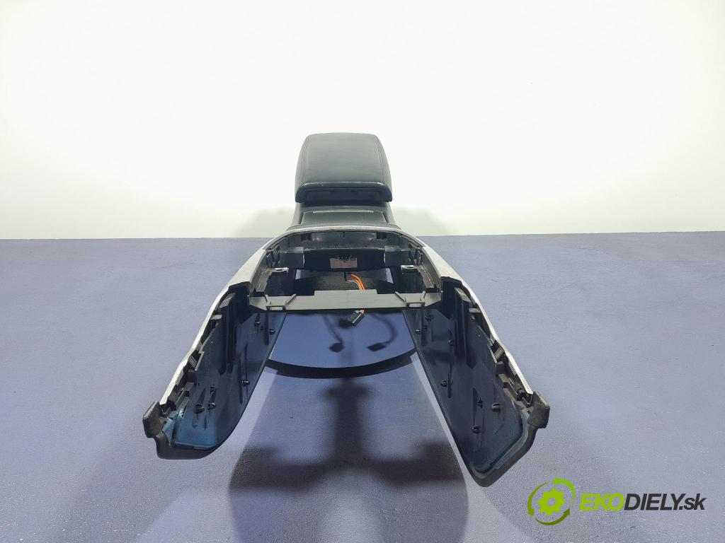 Audi A6 2011 operadlo