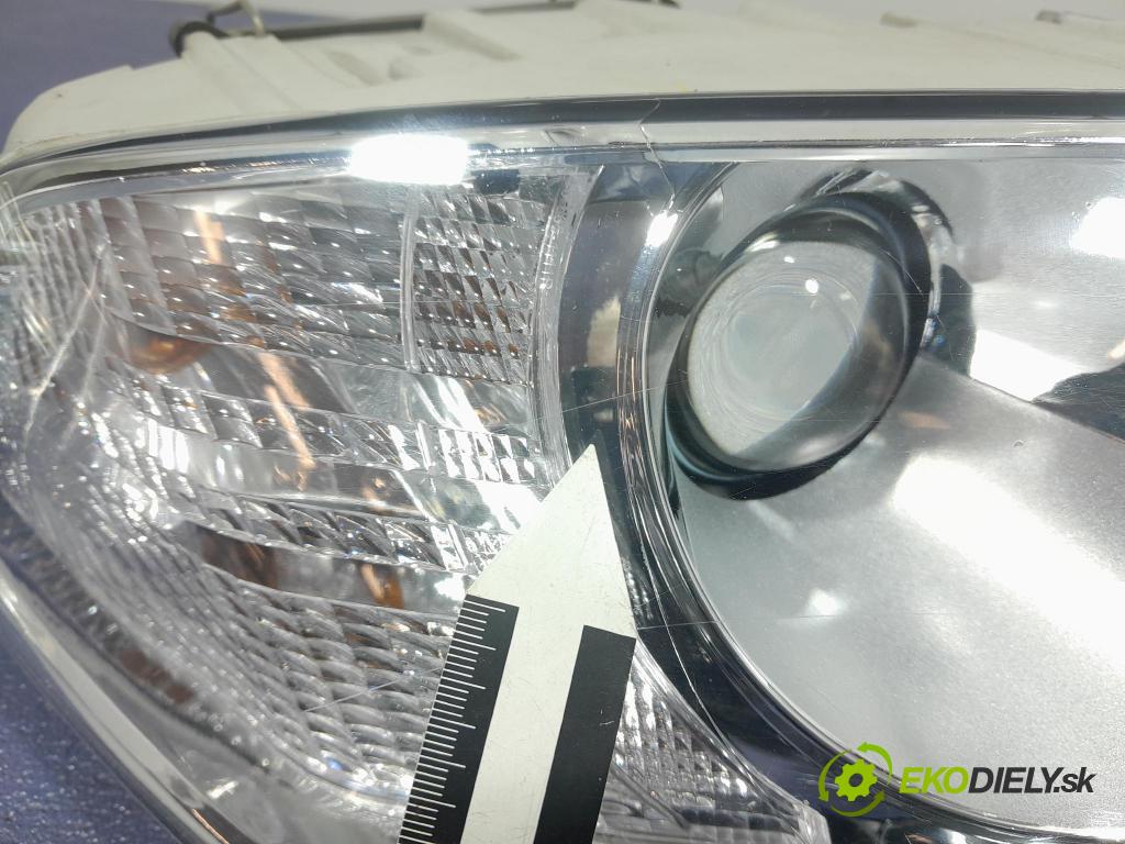 Skoda Octavia 2005 Reflektor: v pravo: