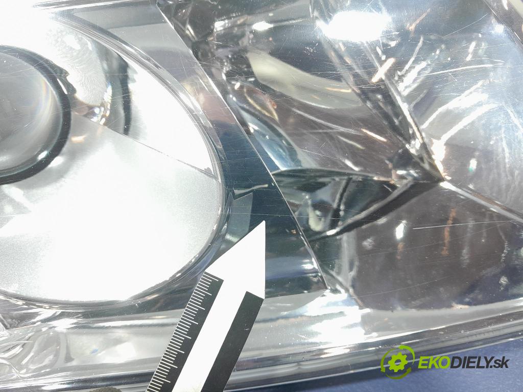 Skoda Octavia 2005 Reflektor: v pravo: