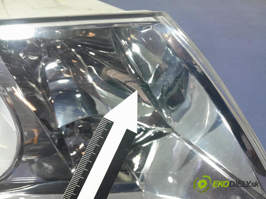 Skoda Octavia 2005 Reflektor: v pravo: