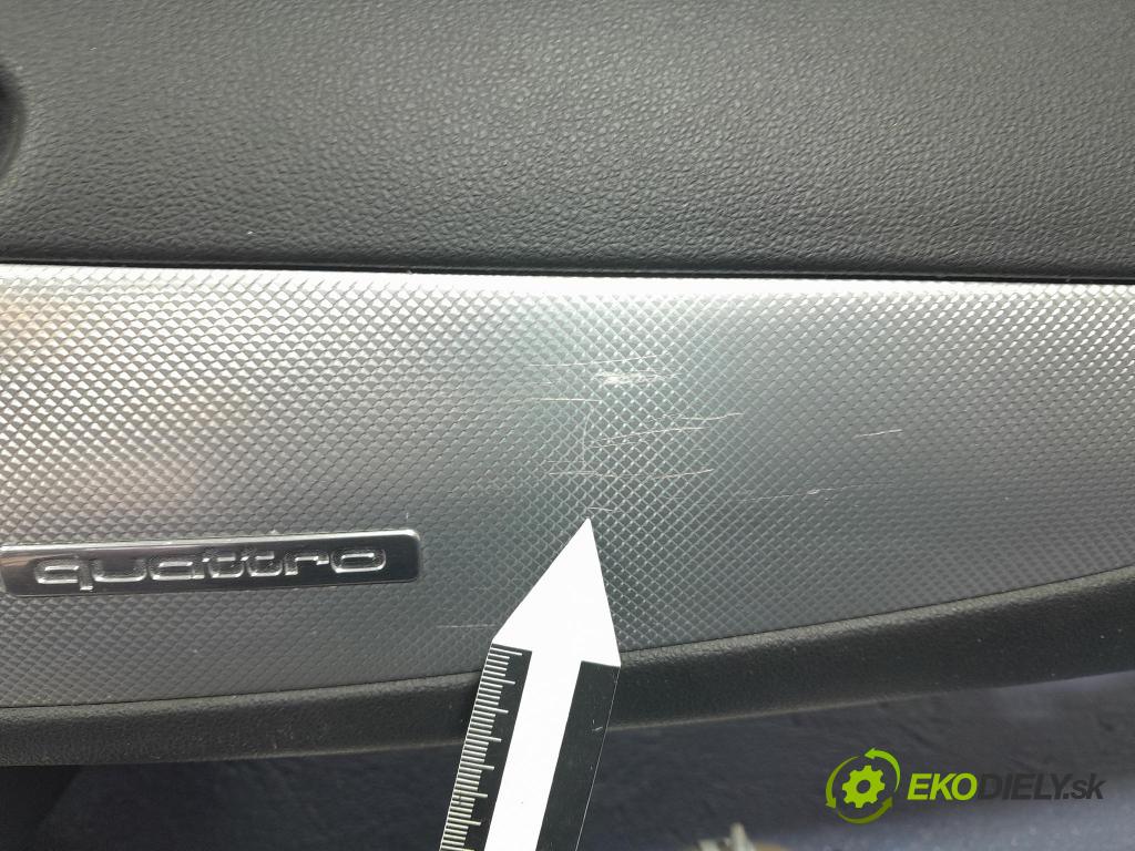 Audi A6 2011 kokpit,přistrojova deska