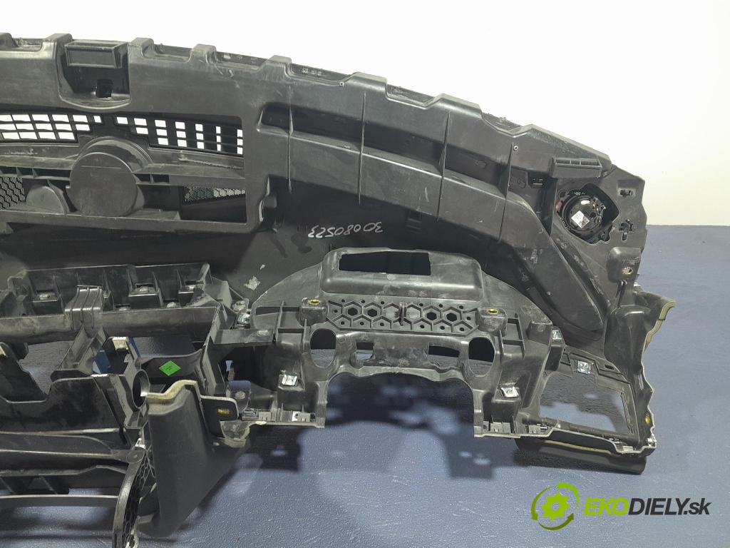 Audi A6 2011 kokpit,přistrojova deska