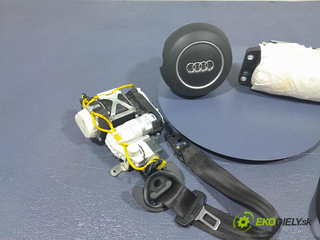 Audi A6 2011 kokpit,přistrojova deska