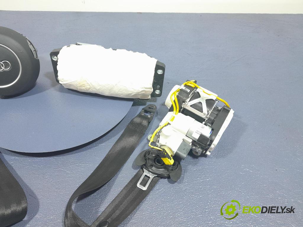 Audi A6 2011 kokpit,přistrojova deska