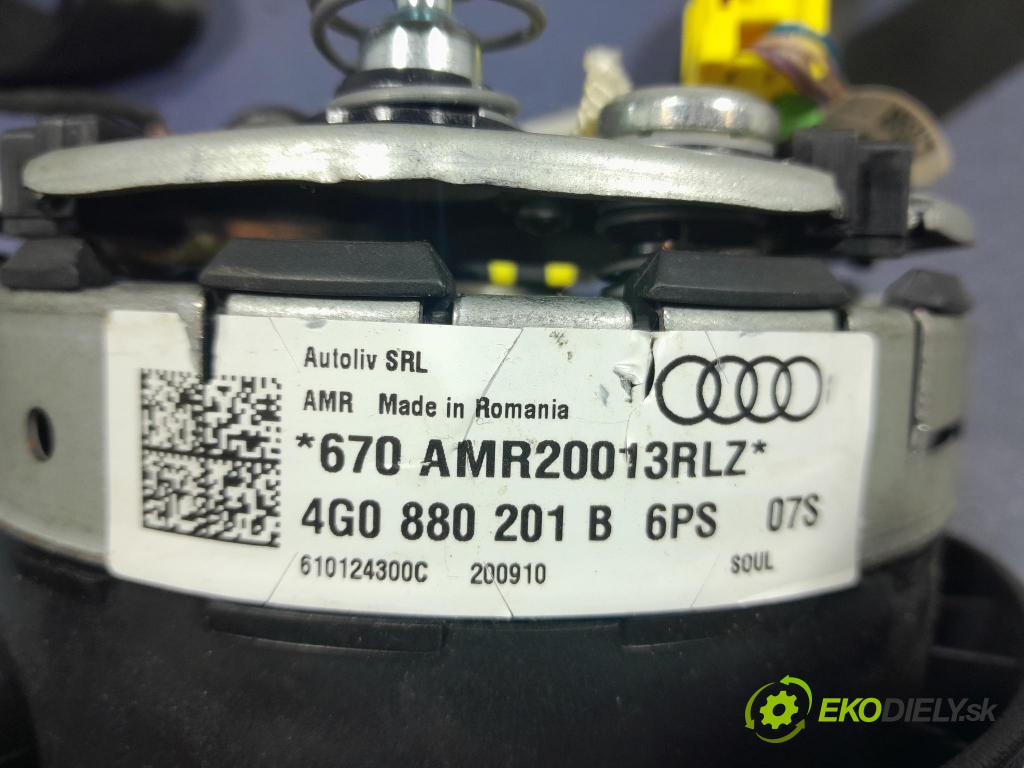 Audi A6 2011 kokpit,přistrojova deska