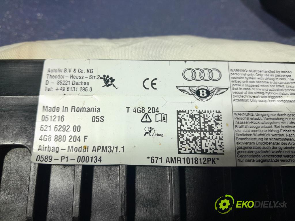 Audi A6 2011 kokpit,přistrojova deska