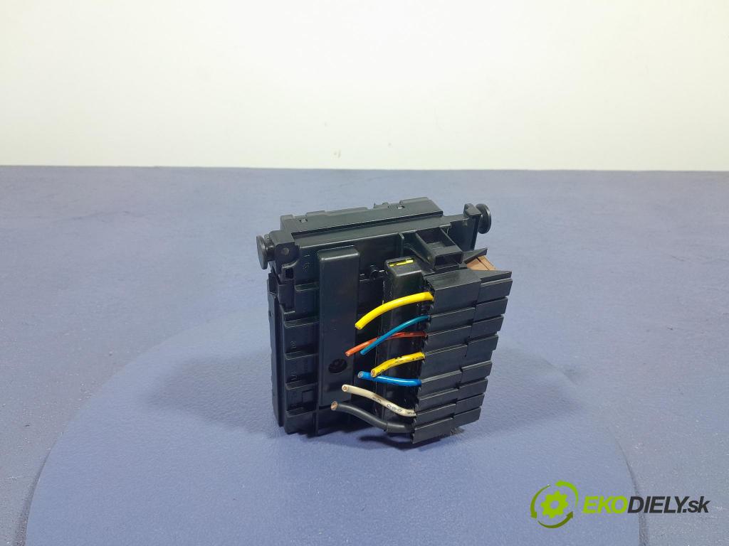 Citroen C3 2006 skrinka Poistky: 9659741780