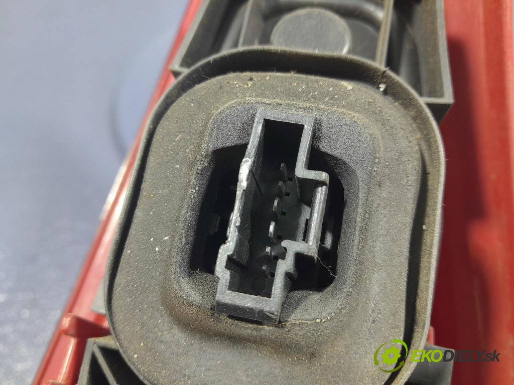 Citroen C3 2006 svetlo / reflektor zad Prava: Vonkajsia: 9636079380