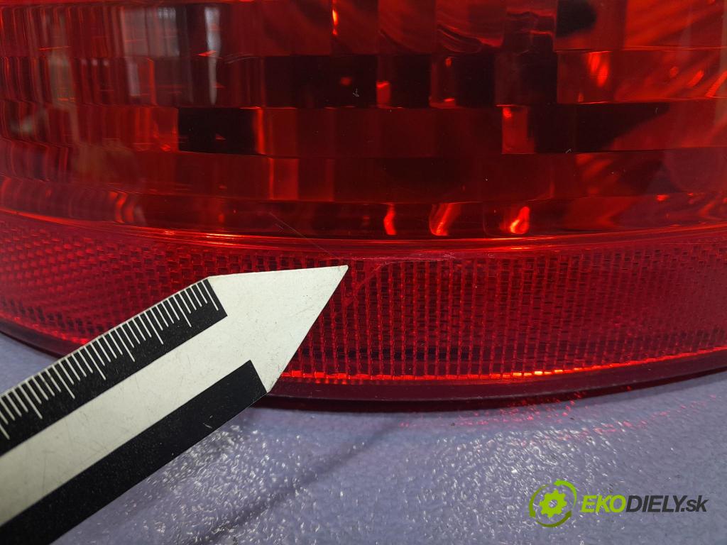 Citroen C3 2006 svetlo / reflektor zad ľavá Vonkajsia: