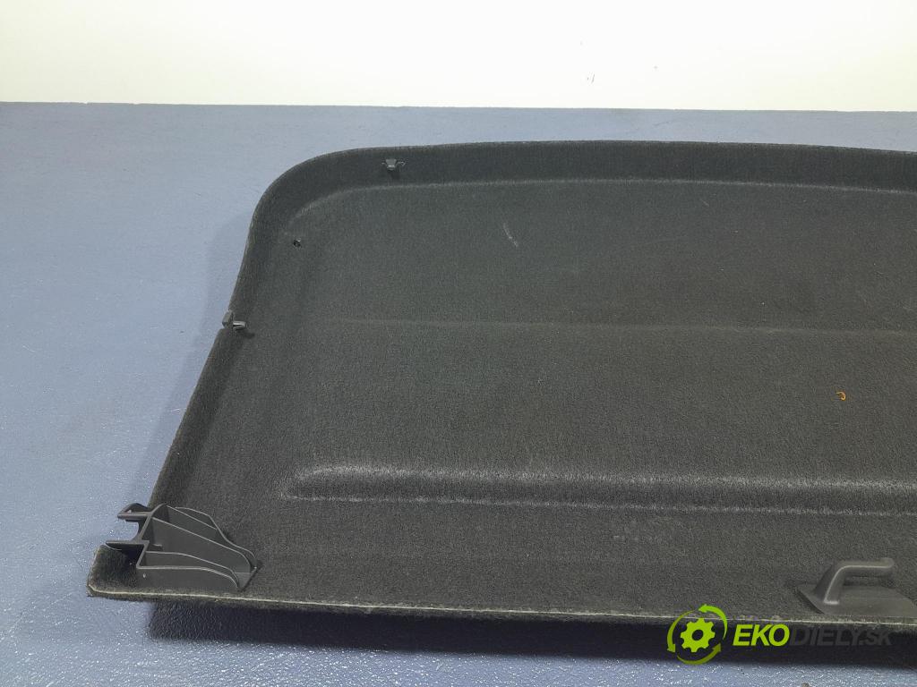 Opel Astra 2013 kufra: