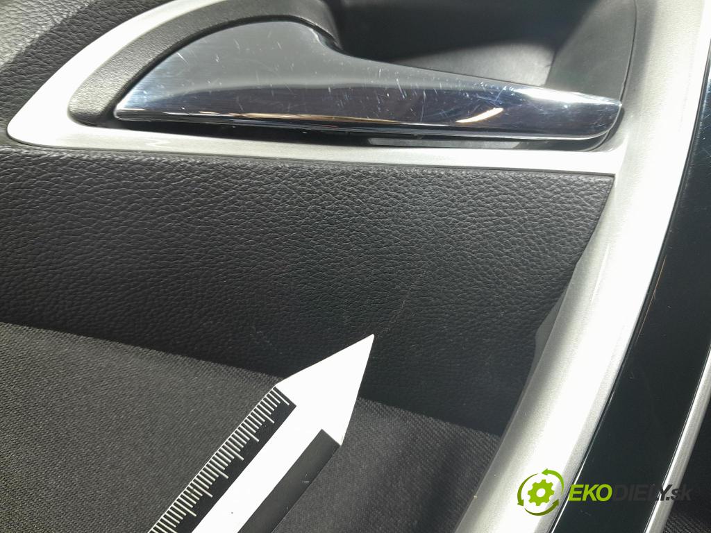 Opel Astra 2013 Čalounictví: dvere Predné ľavá