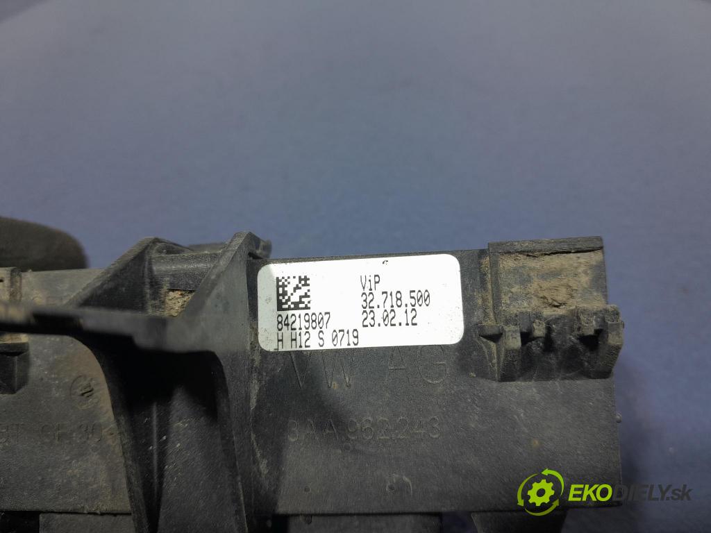 Audi A6 2011 riadiaca jednotka 3AA962243