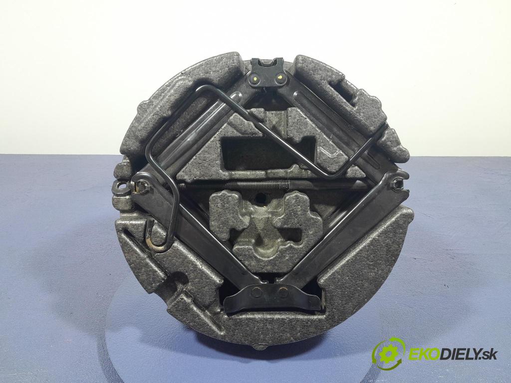 Opel Astra 2013 koš kola: Náhradní 13323032