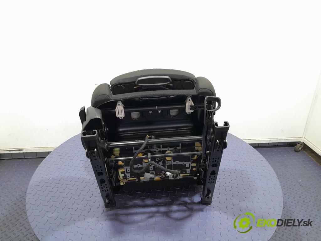 Opel Astra 2013 Sedačka spolujazdca 