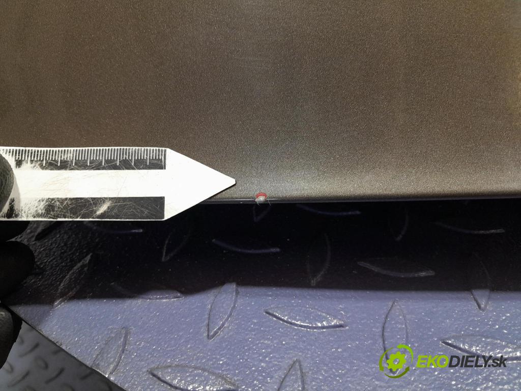 Audi A6 2011 zadna dveře kufra: kufra: