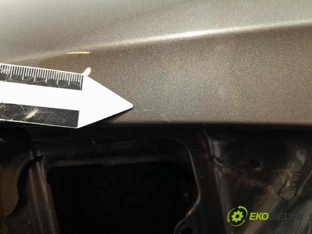 Audi A6 2011 zadna dveře kufra: kufra: