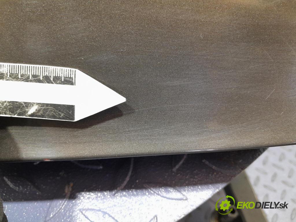 Audi A6 2011 zadna dveře kufra: kufra: