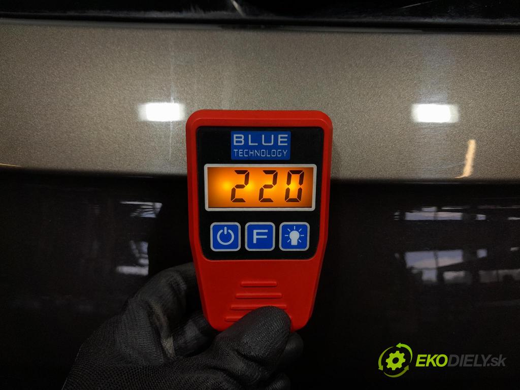 Audi A6 2011 zadna dveře kufra: kufra: