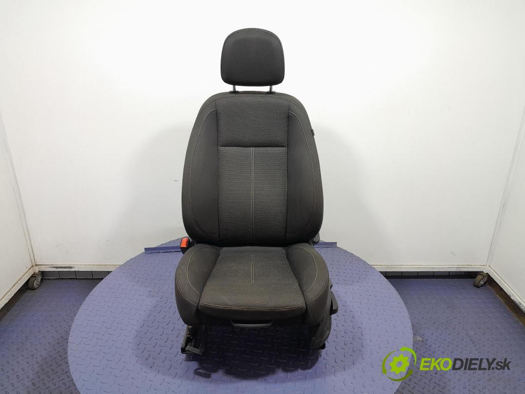 Opel Astra 2013 Sedačka Ovládače: