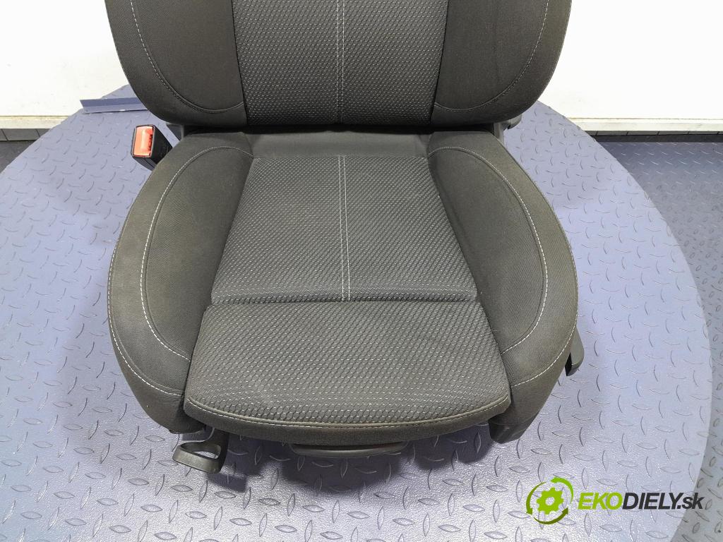 Opel Astra 2013 Sedačka Ovládače: