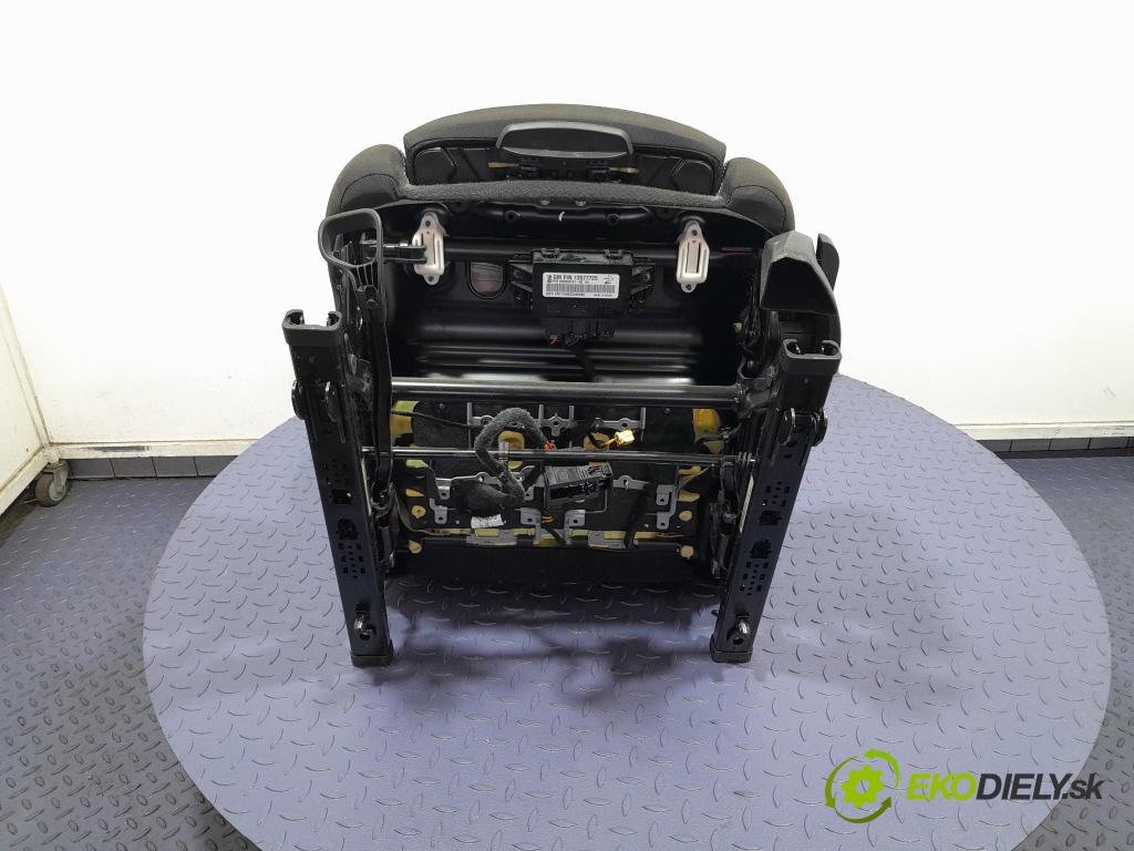 Opel Astra 2013 Sedačka Ovládače: