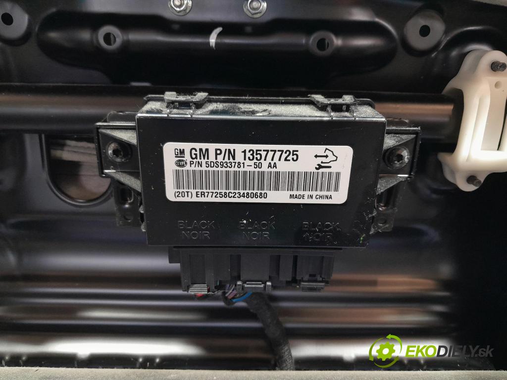 Opel Astra 2013 Sedadlo Řidiči 