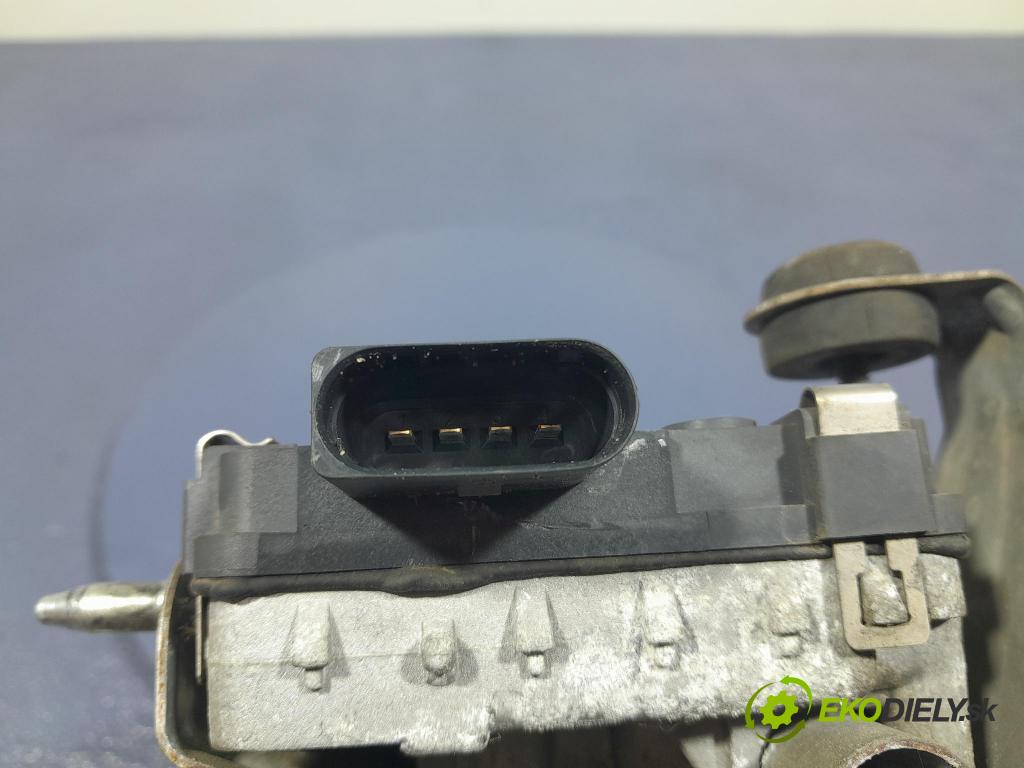 Vw Touran 2004 mechanizmus motor: Stierače: Predné 1T0955023D