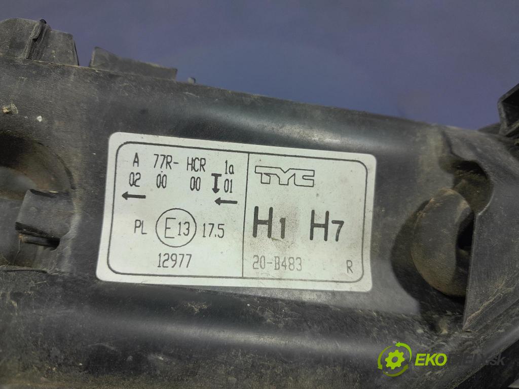 Ford Focus 2009 Reflektor: v pravo: