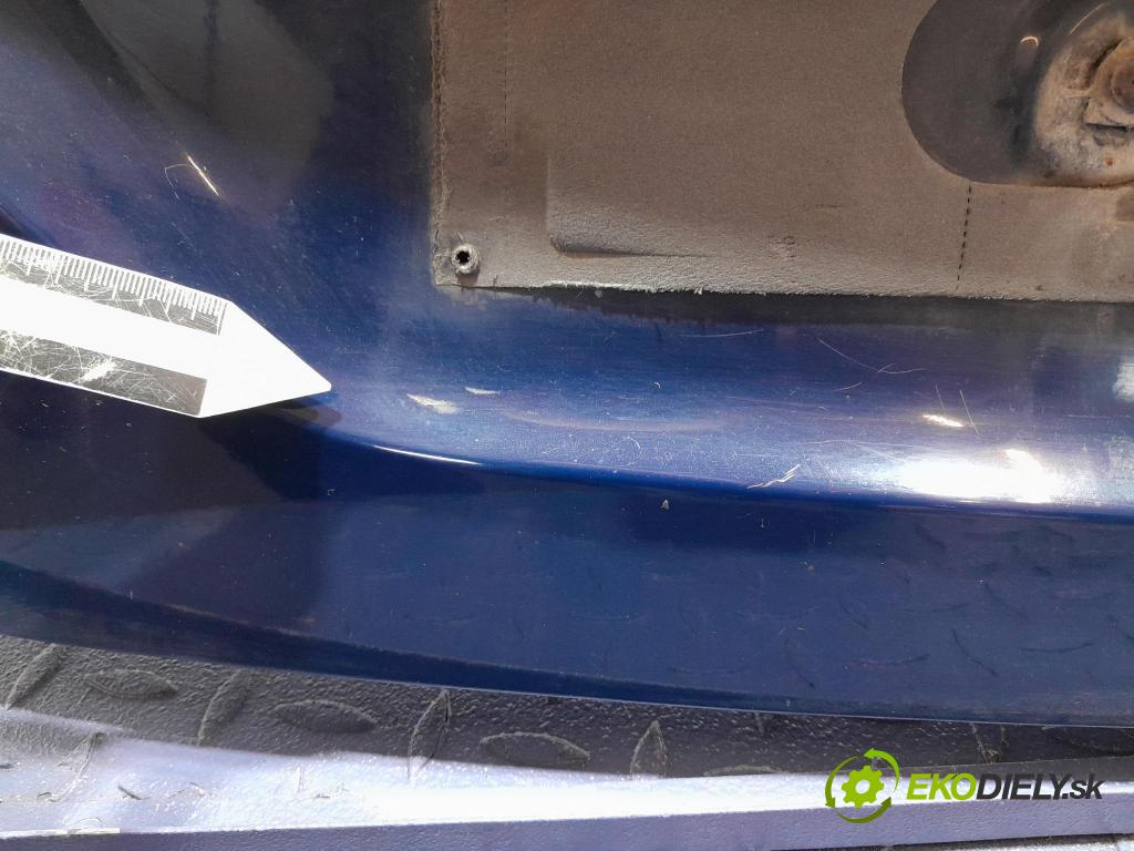 Ford Focus 2009 zadna dveře kufra: kufra: