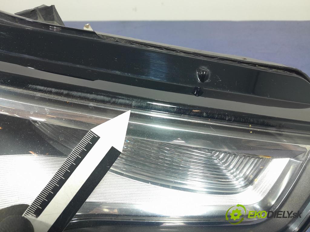 Audi A6 2011 světlo v pravo: 4G0941044C