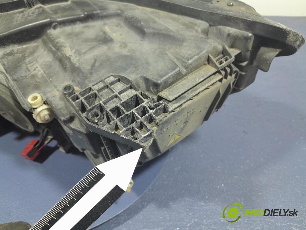 Audi A6 2011 světlo v pravo: 4G0941044C