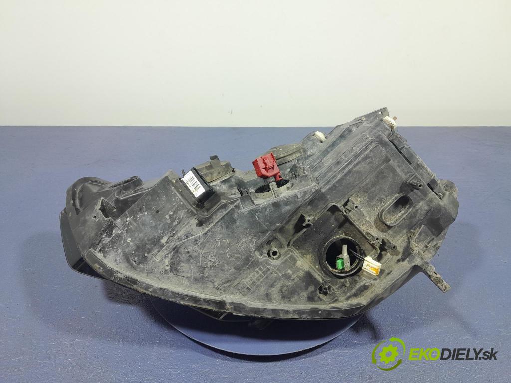 Audi A6 2011 světlo v pravo: 4G0941044C