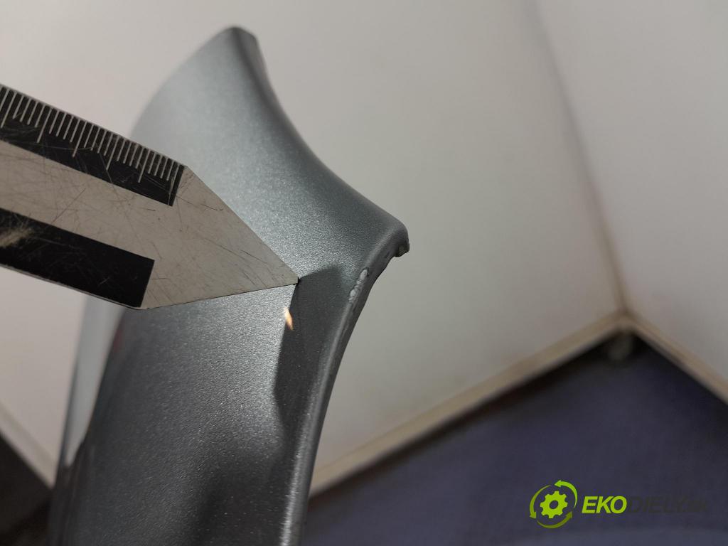 Opel Astra 2013 blatnik před v pravo: