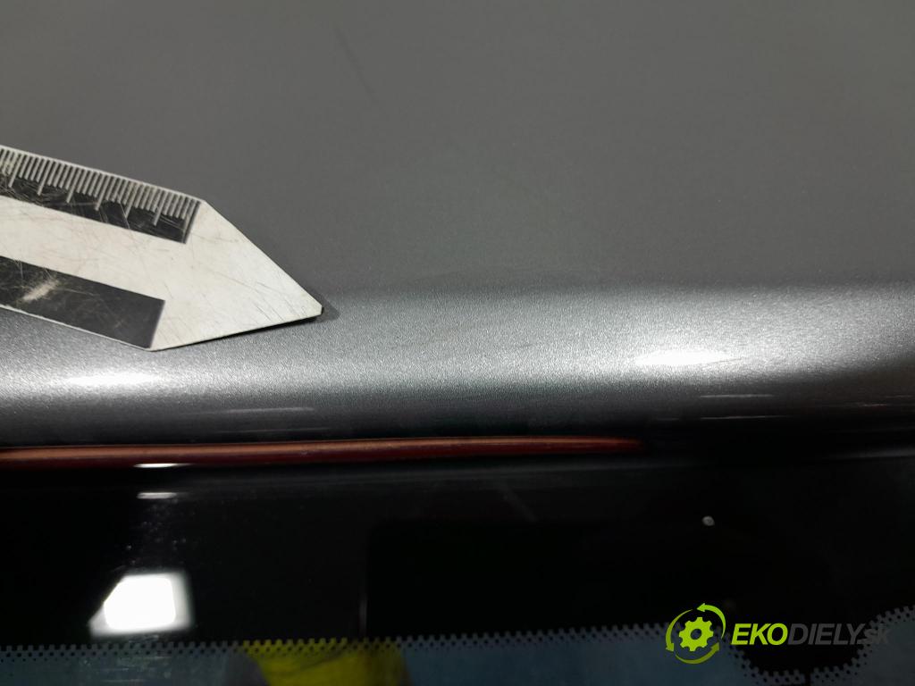 Opel Astra 2013 zadna dveře kufra: kufra: