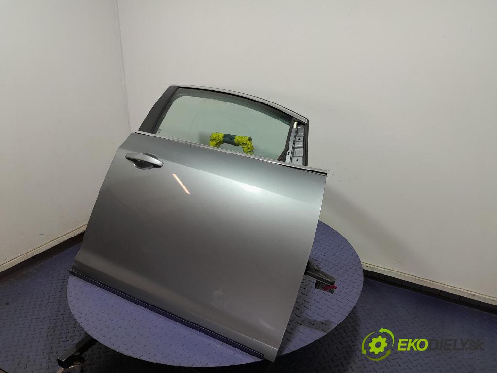 Opel Astra 2013 dvere Predné pravé