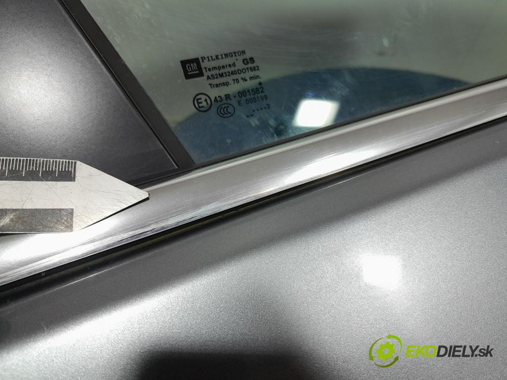 Opel Astra 2013 dvere Predné pravé