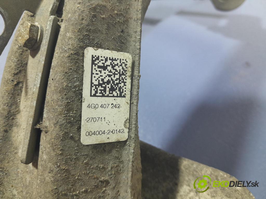 Audi A6 2011 náboj Prava: 