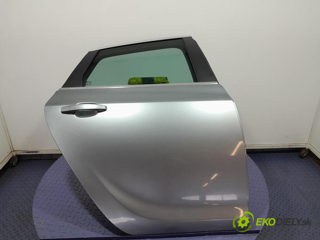 Opel Astra 2013 dvere zad pravé