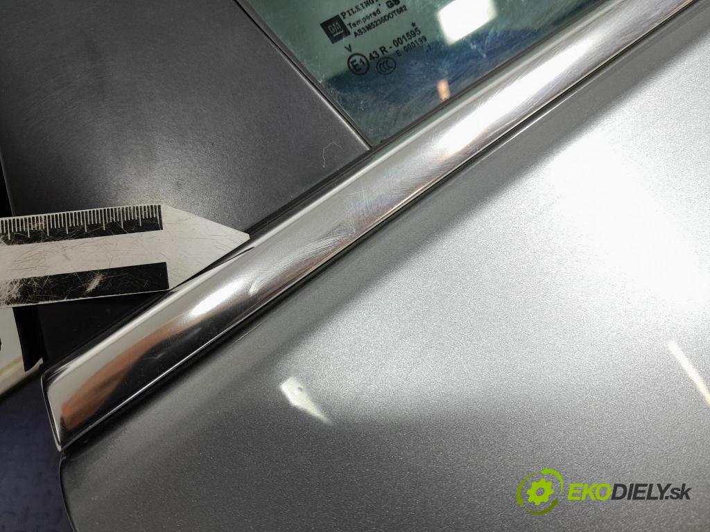 Opel Astra 2013 dvere zad pravé