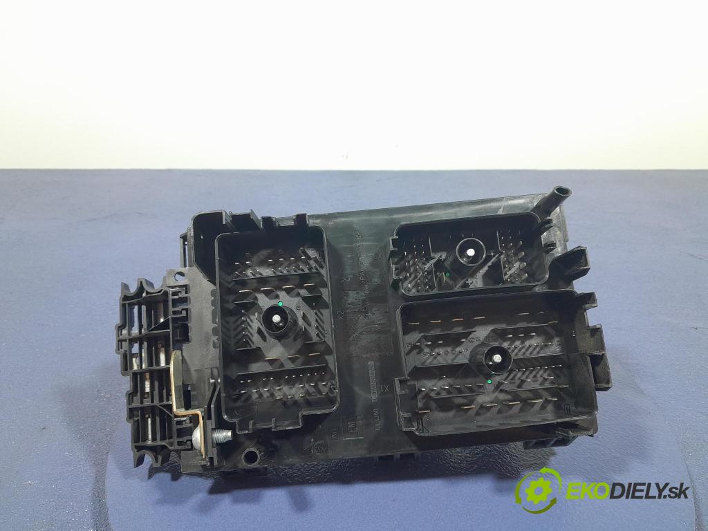 Opel Astra 2013 skrinka Poistky: 13368644