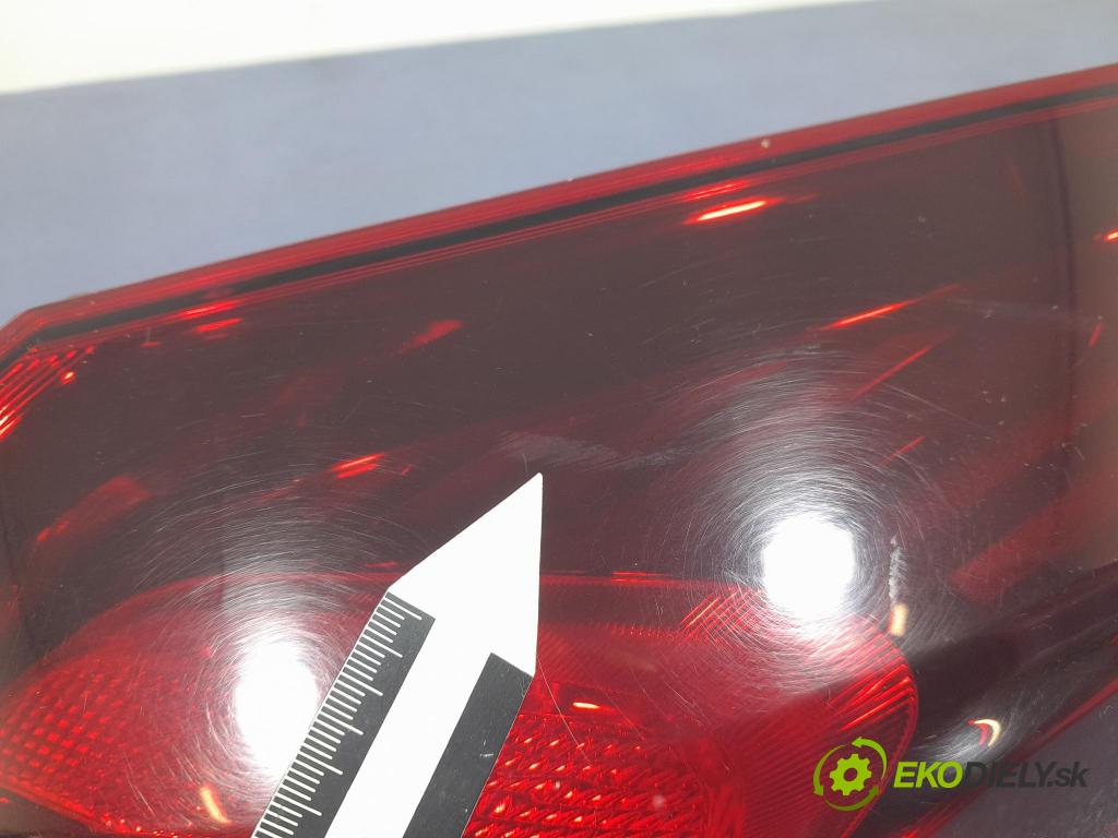 Opel Astra 2013 svetlo / reflektor zad Prava: Vonkajsia: