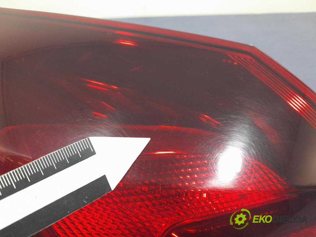 Opel Astra 2013 svetlo / reflektor zad ľavá Vonkajsia: