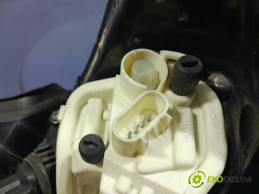 Opel Astra 2013 svetlo / reflektor zad ľavá Vonkajsia: